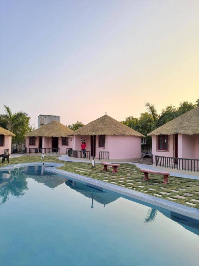 The Village Resort Kodāe Extérieur photo